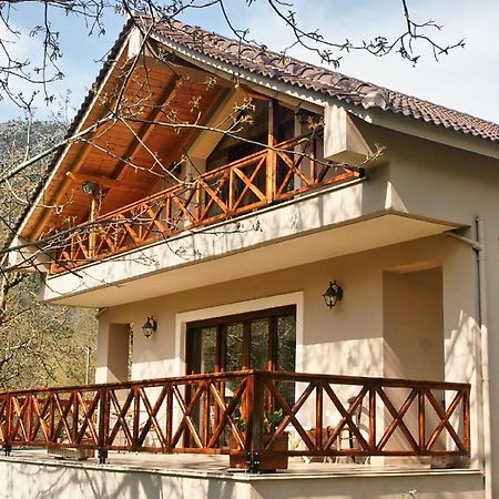 Chalet Coquelicot กาลาวริตา ภายนอก รูปภาพ