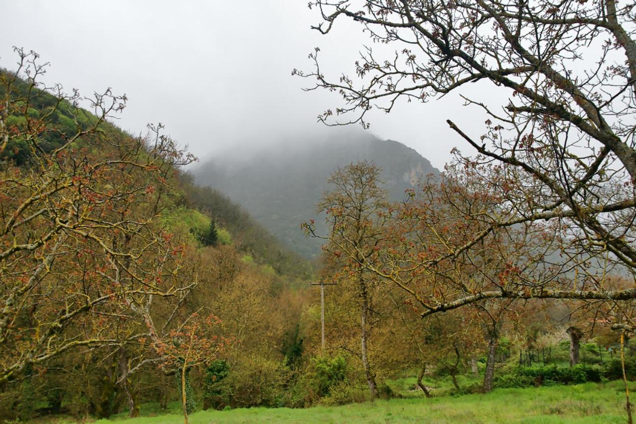 Chalet Coquelicot กาลาวริตา ภายนอก รูปภาพ