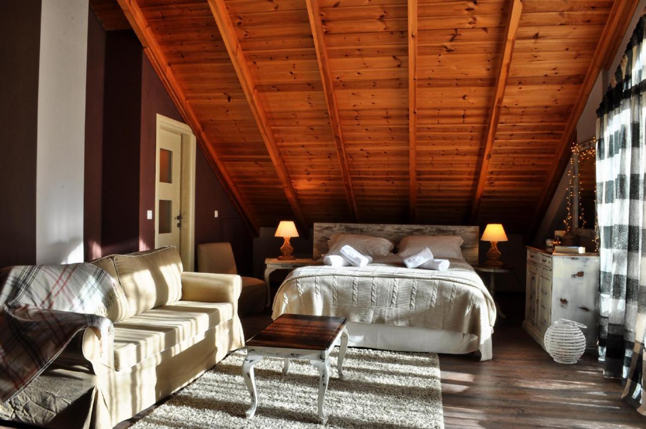 Chalet Coquelicot กาลาวริตา ภายนอก รูปภาพ